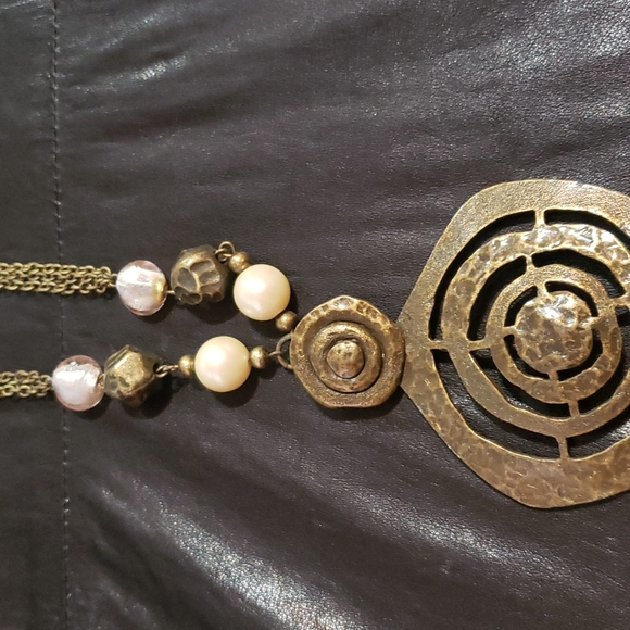 NECLACE - Picture 3 of 3